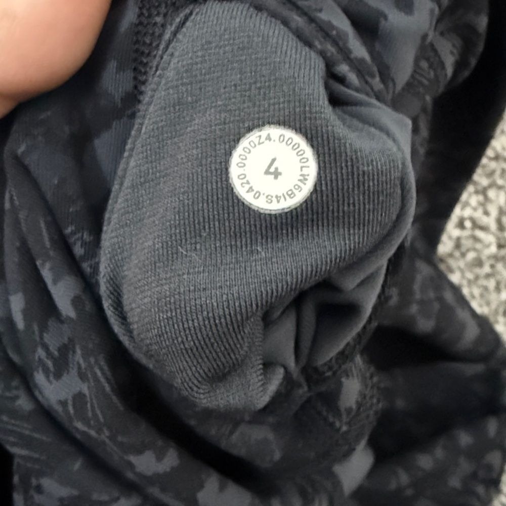 Lululemon Wunder Under High-Rise Crop 23" size 4 - Picture 10 of 10